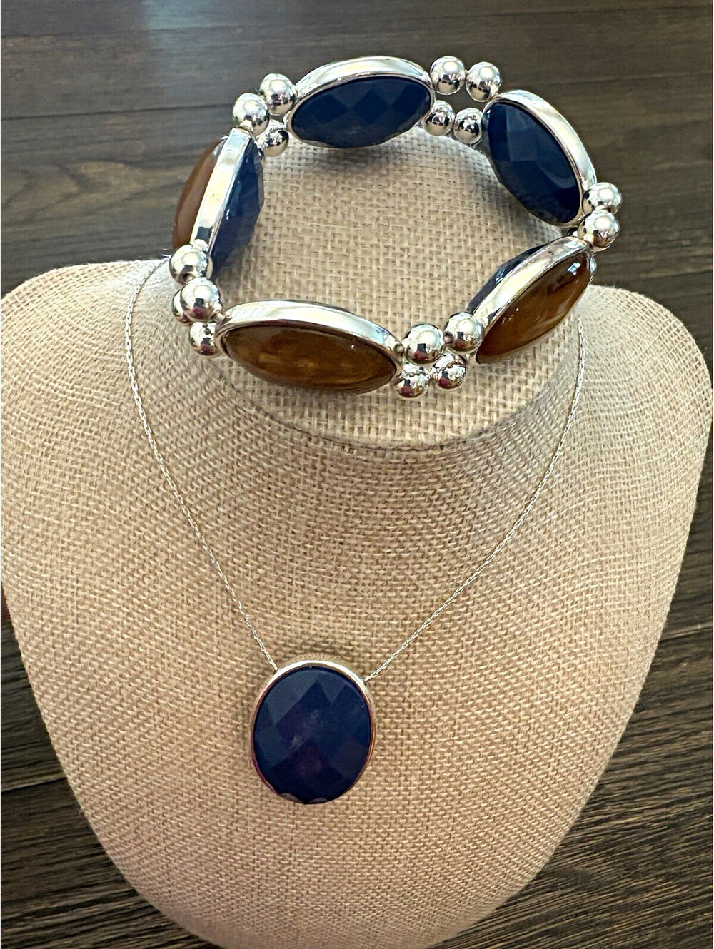 Crown trifari reversible necklace & bracelet Amber & blue